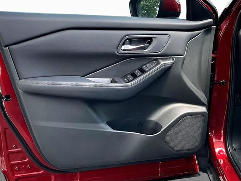 New 2026 Nissan Rogue SV FWD image 10