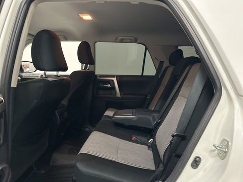 Used 2022 Toyota 4Runner SR5 AWD/4WD image 46