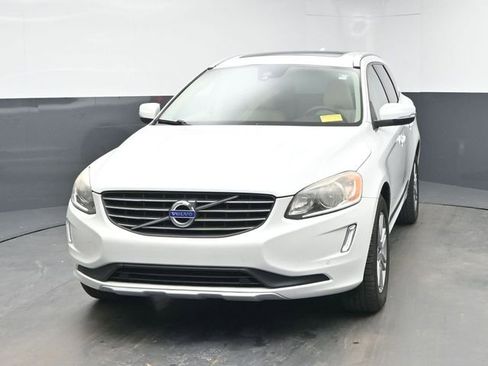 Used 2016 Volvo XC60 T6 w/ Proximity Package image 3