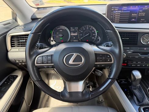 Used 2019 Lexus RX 450h AWD image 17