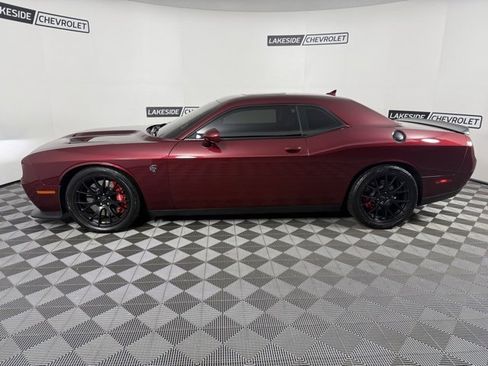 Used 2018 Dodge Challenger SRT Hellcat image 3