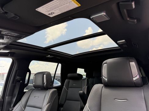 Used 2023 Cadillac Escalade Sport w/ Touring Package AWD/4WD image 9