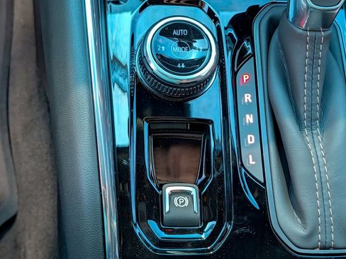 New 2026 GMC Canyon AT4 AWD/4WD image 16