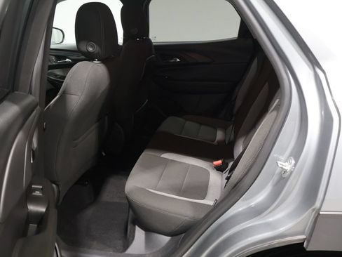 Used 2025 Chevrolet TrailBlazer LT AWD/4WD image 17