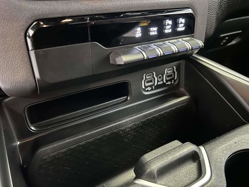 Used 2021 RAM 1500 Big Horn AWD/4WD image 24