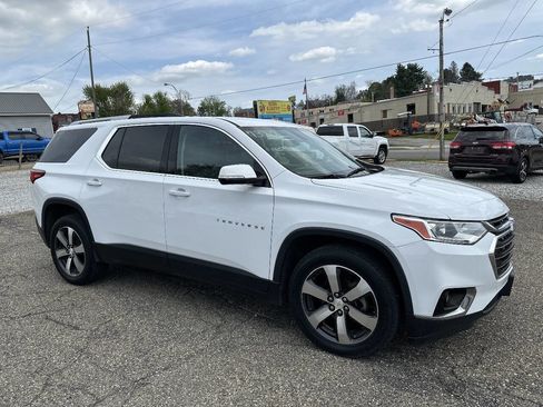 Used 2018 Chevrolet Traverse LT AWD/4WD image 4
