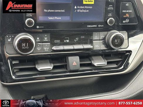 Certified 2020 Toyota Highlander XLE image 34