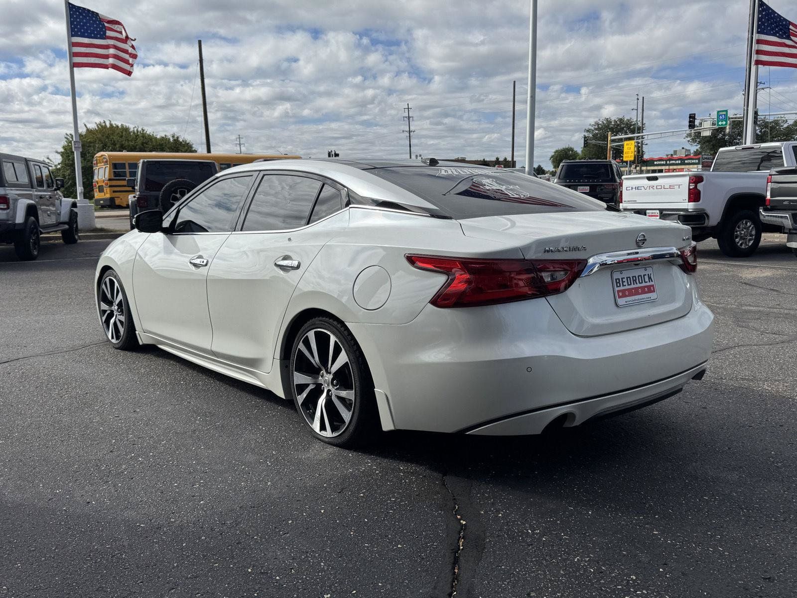 Used 2017 Nissan Maxima Platinum FWD image 2