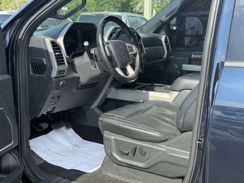 Used 2022 Ford F250 Lariat w/ Black Appearance Package AWD/4WD image 11