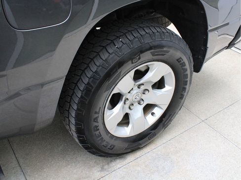 Used 2020 RAM 1500 Big Horn AWD/4WD image 39