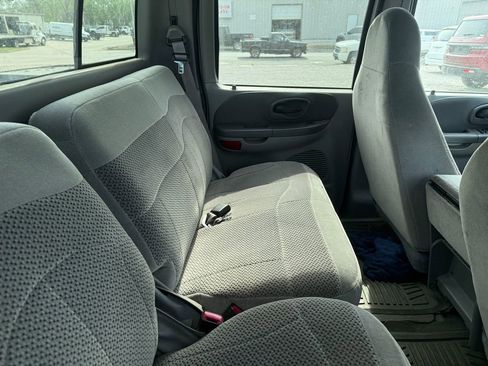 Used 2001 Ford F150 XLT image 5