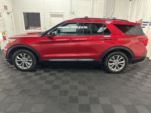 Used 2023 Ford Explorer XLT w/ Equipment Group 202A AWD/4WD image 6