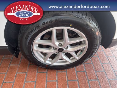Used 2024 Ford Edge SEL AWD/4WD image 7
