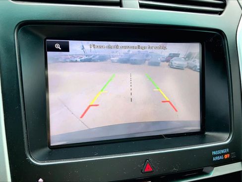 Used 2015 Ford Explorer Limited w/ Equipment Group 301A FWD image 25