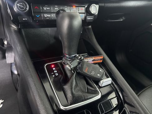 Used 2024 Jeep Compass Limited image 16