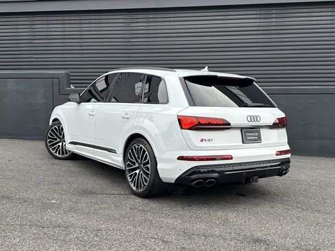 Used 2025 Audi SQ7 Prestige image 3