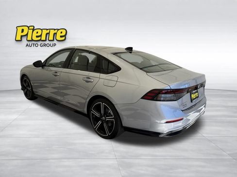 Used 2026 Honda Accord SE image 2
