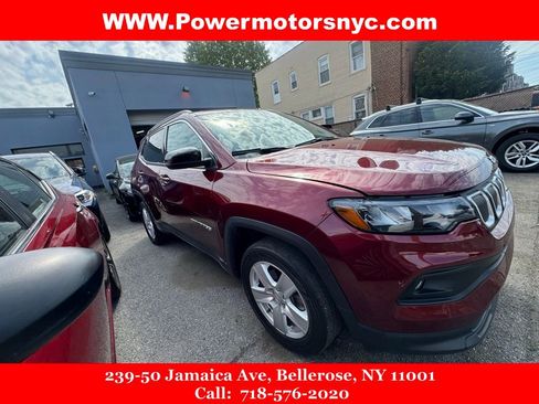Used 2022 Jeep Compass Latitude AWD/4WD image 4
