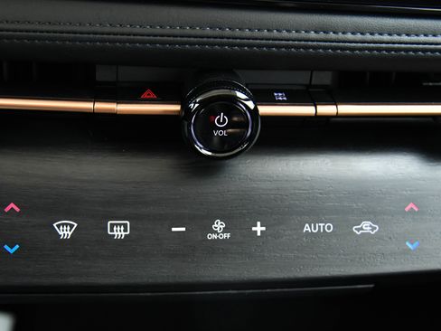 Used 2023 Nissan Ariya AWD image 27