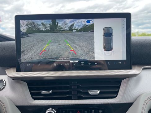 New 2026 Ford Explorer Active AWD/4WD image 13