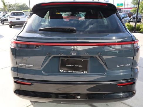 Used 2025 Toyota Crown Signia image 5