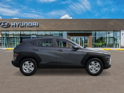 New 2027 Hyundai Kona SE FWD image 7
