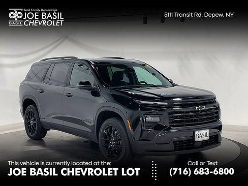 Used 2024 Chevrolet Traverse LT w/ Midnight/Sport Edition AWD/4WD image 1