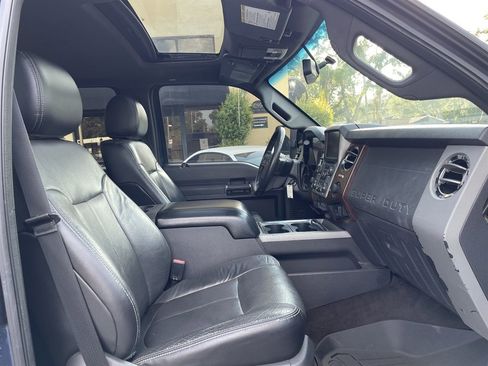 Used 2015 Ford F250 Lariat w/ Lariat Ultimate Package image 23