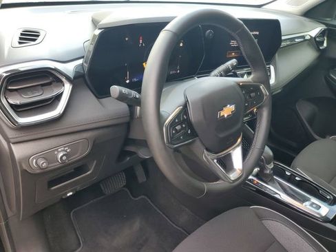 Certified 2024 Chevrolet TrailBlazer LT w/ LT Cold Weather Package FWD image 17