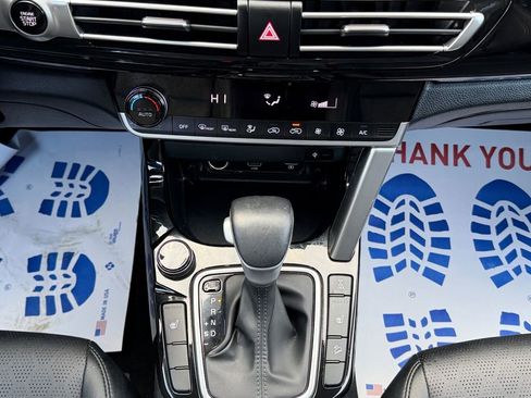 Used 2023 Kia Seltos EX image 11