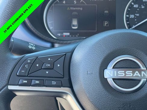 Used 2025 Nissan Versa SV image 19