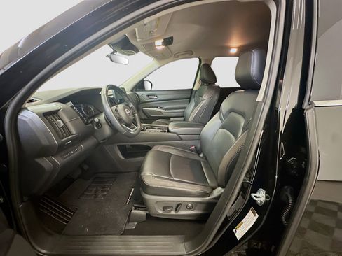 Used 2023 Nissan Pathfinder SL image 13