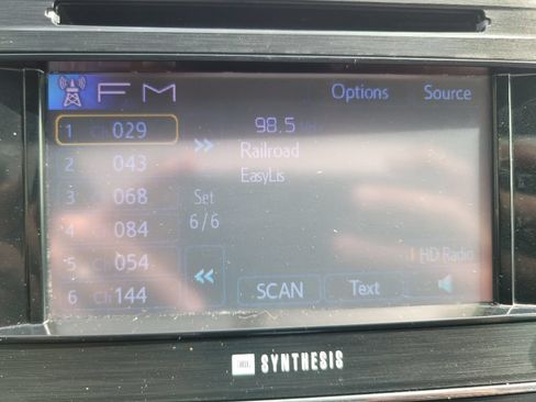 Used 2013 Toyota Avalon Limited FWD image 30