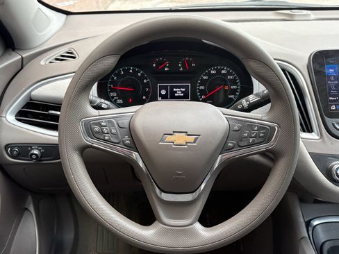 Used 2023 Chevrolet Malibu LT FWD image 35