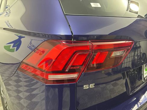 Used 2022 Volkswagen Tiguan SE image 12