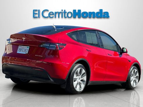 Used 2022 Tesla Model Y Long Range AWD/4WD image 3
