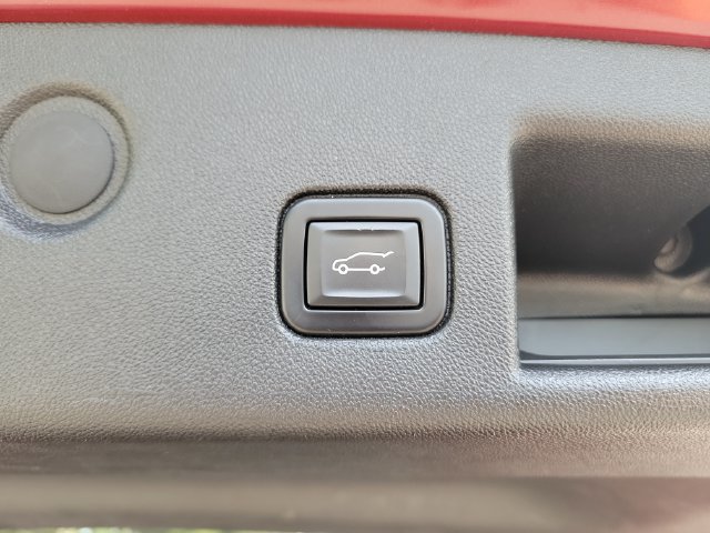 Used 2022 Chevrolet Equinox RS w/ RS Leather Package FWD image 20