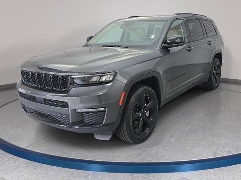 Used 2022 Jeep Grand Cherokee L Limited w/ Black Appearance Package RWD image 1