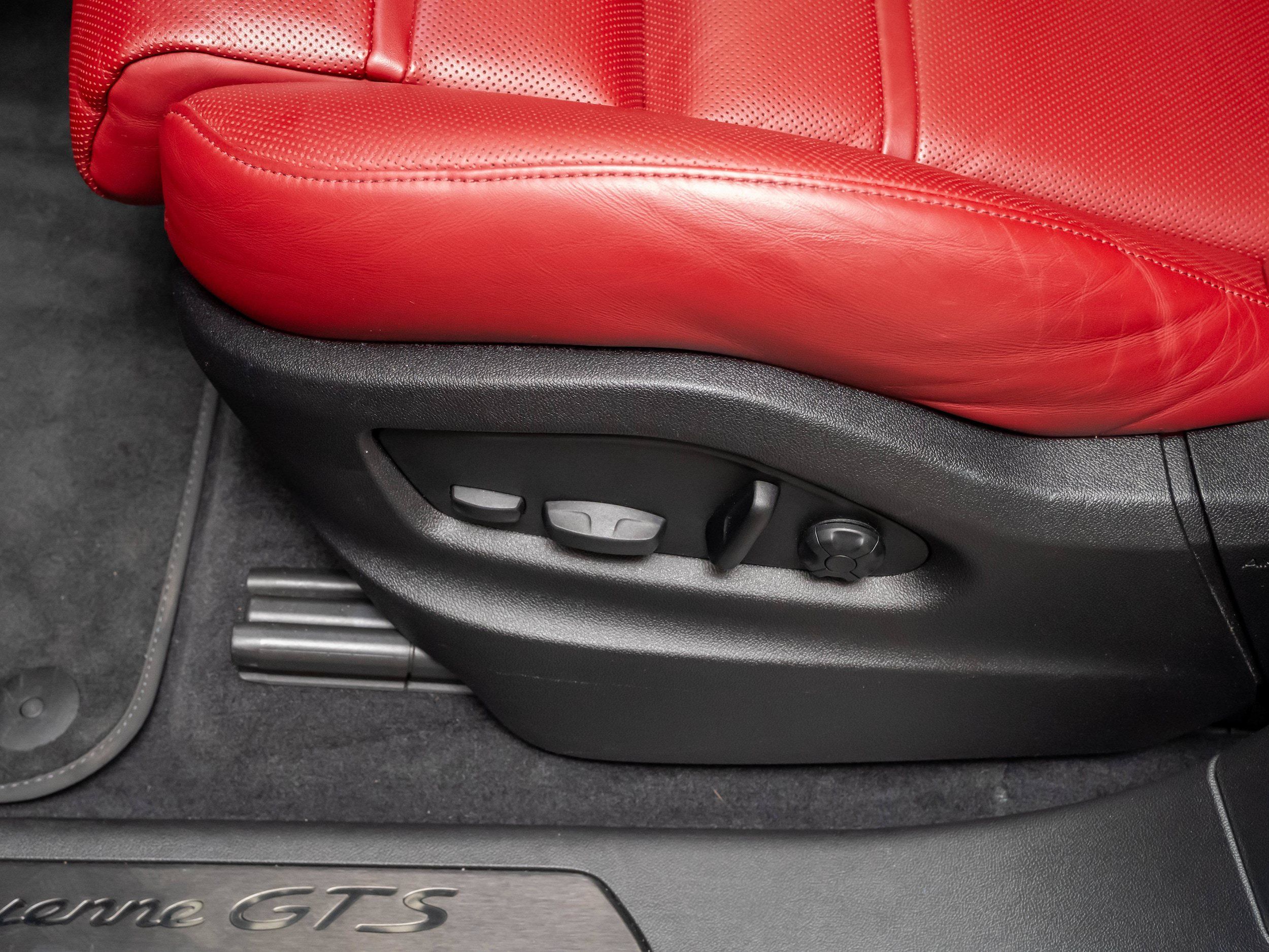 Certified 2023 Porsche Cayenne GTS AWD/4WD image 25