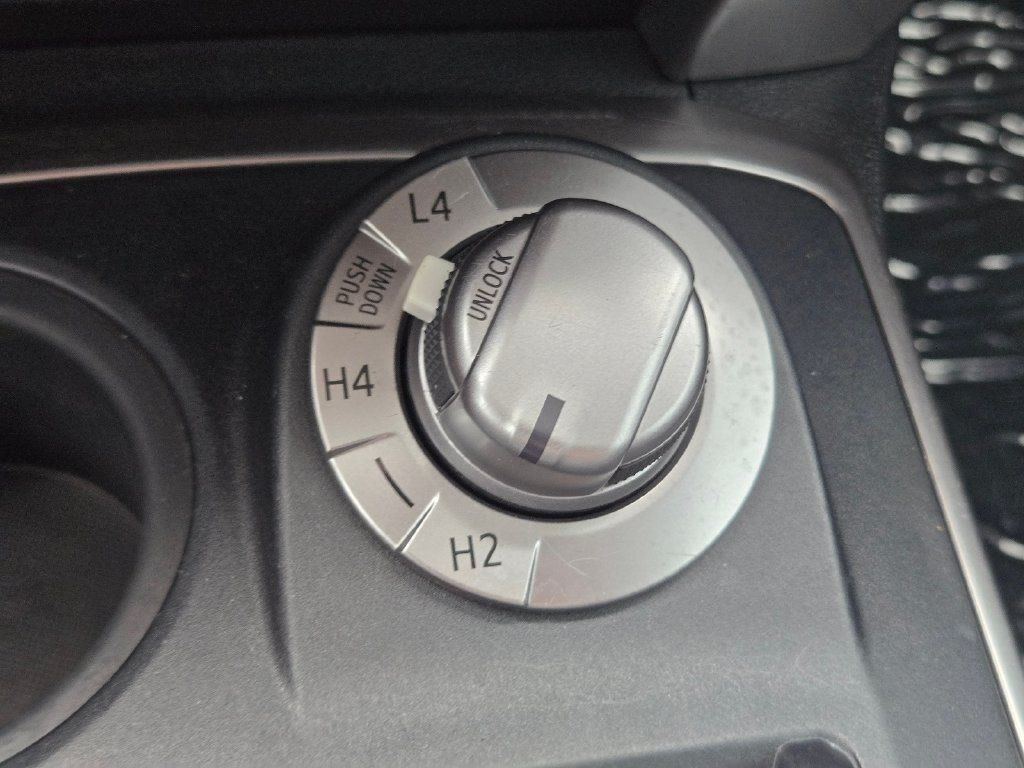Used 2018 Toyota 4Runner SR5 Premium AWD/4WD image 29