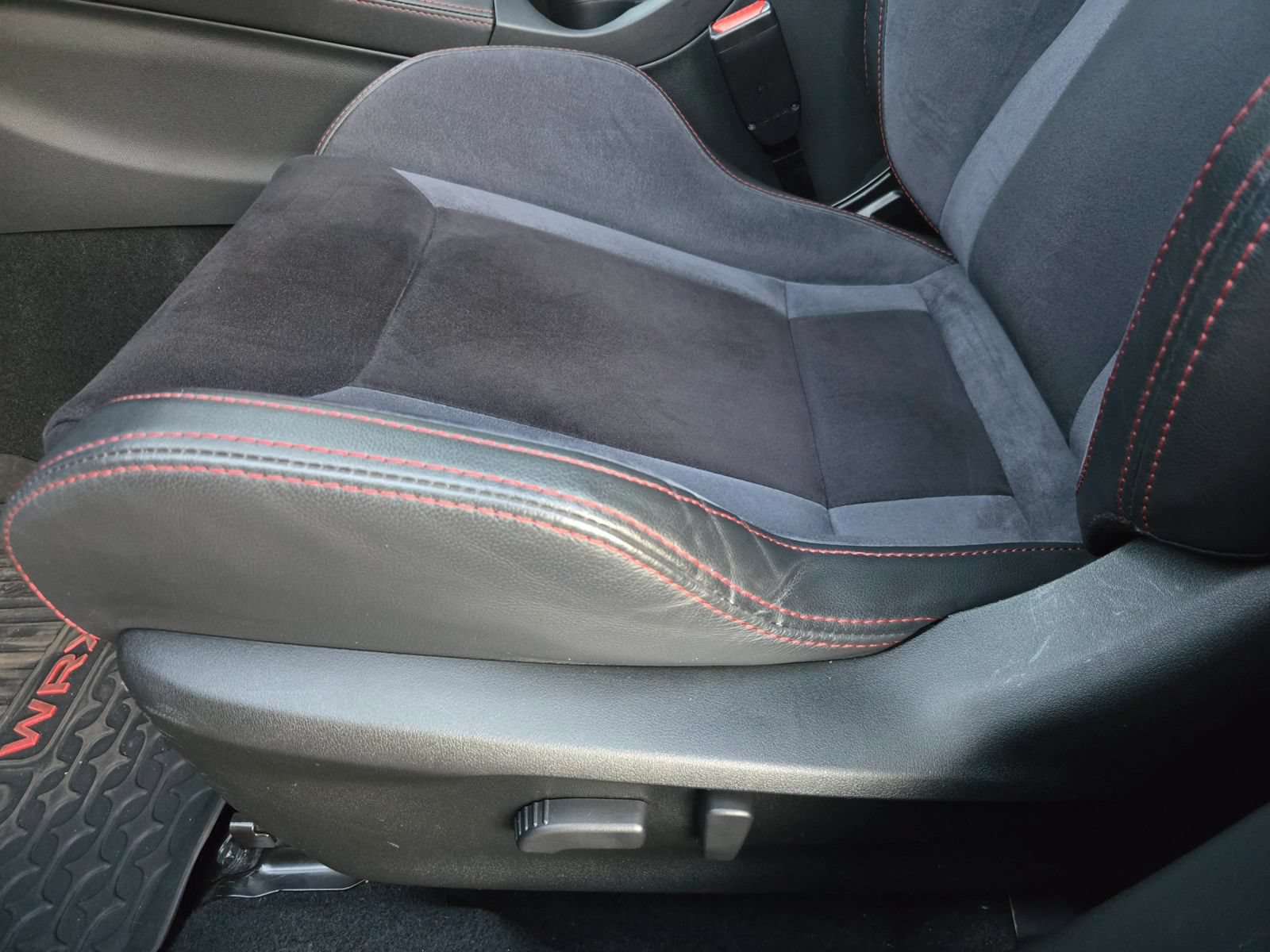 Used 2022 Subaru WRX GT AWD/4WD image 11