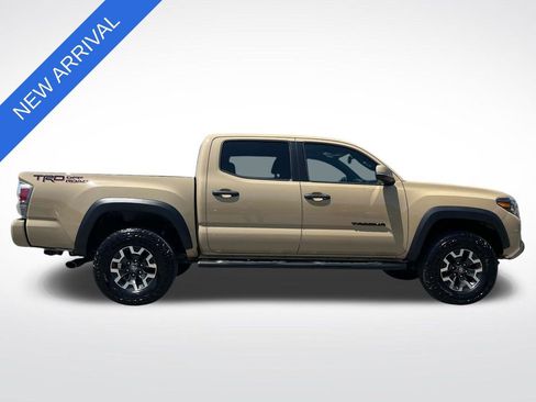 Used 2020 Toyota Tacoma TRD Off-Road w/ TRD Premium Off Road Package RWD image 2