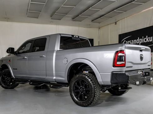 Used 2022 RAM 2500 Laramie w/ Night Edition AWD/4WD image 10