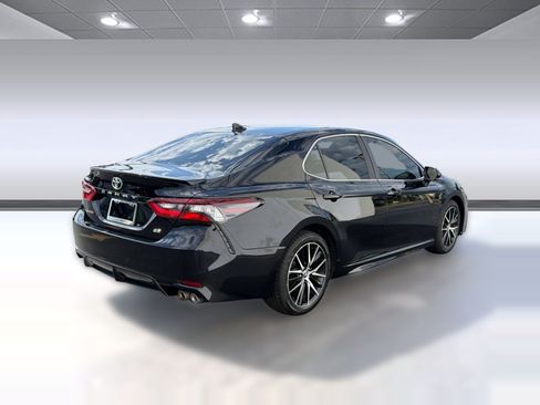 Used 2024 Toyota Camry SE FWD image 9
