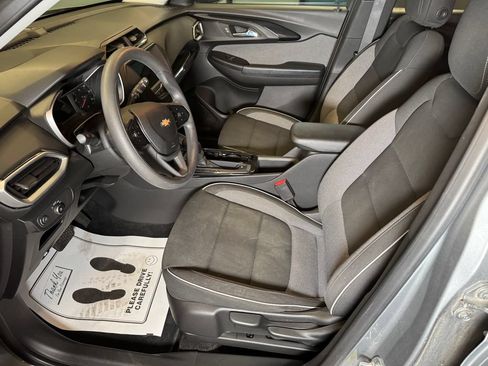 Used 2023 Chevrolet TrailBlazer LS FWD image 20