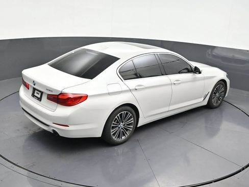 Used 2019 BMW 530i w/ Convenience Package RWD image 19