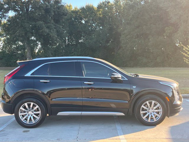 Used 2023 Cadillac XT4 Premium Luxury w/ Enhanced Visibility Package FWD image 8