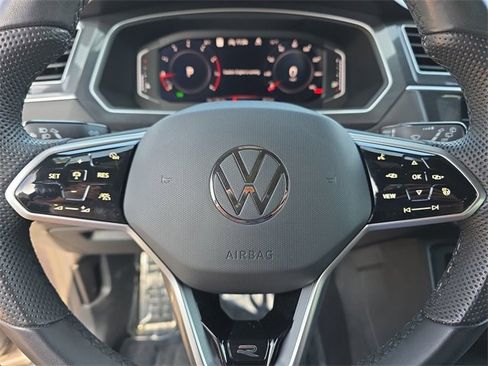 Certified 2024 Volkswagen Tiguan SEL R-Line image 31