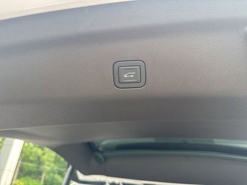 New 2026 GMC Yukon Elevation w/ Elevation Premium Package AWD/4WD image 16