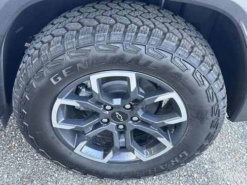 New 2026 Chevrolet Equinox ACTIV w/ LPO, Floor Liner Package image 34